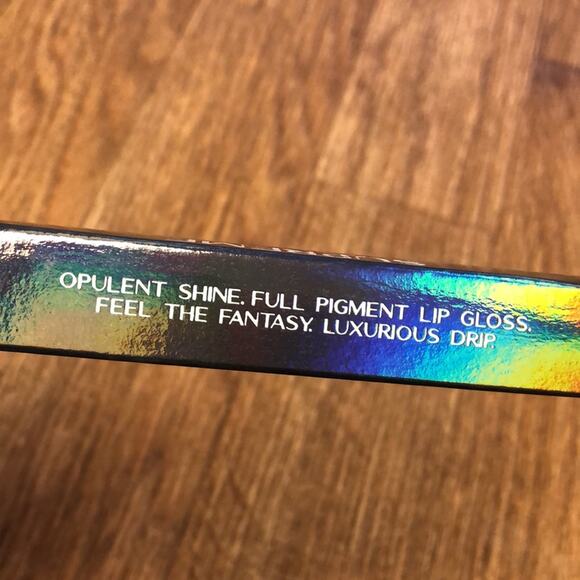 Jeffree Star Supreme Full Pigment Lip Gloss in Brilliant Shade Matte Bright Red - Picture 5 of 6